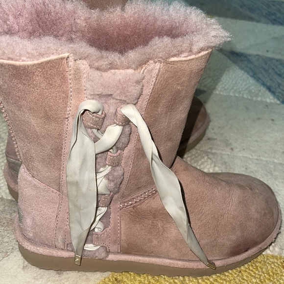 Pink UGG - Picture 6 of 7